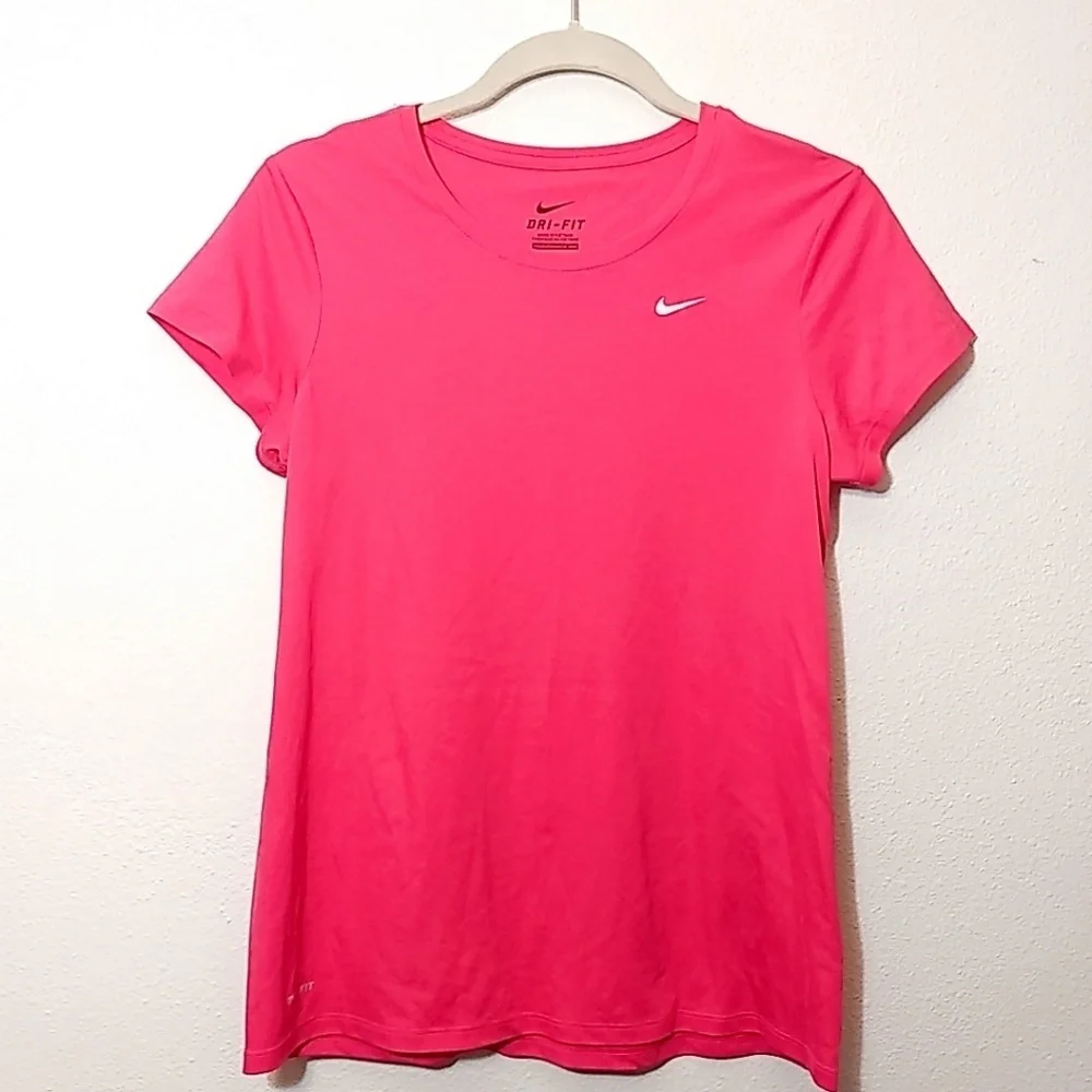 Nike Bright Pink Dri-Fit Crew Neck T Shirt M